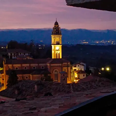 Дом отдыха Linda's House Монфорте-д'Альба