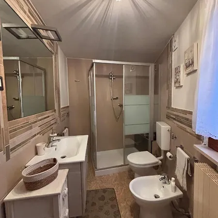 Дом отдыха Linda's House Монфорте-д'Альба