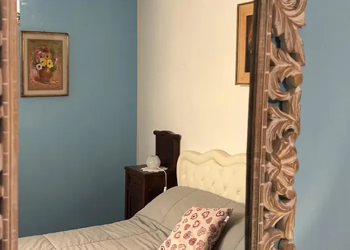 Linda's House *